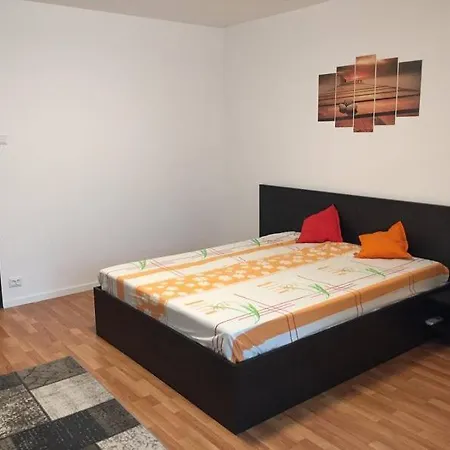 Lägenhet Studio 81